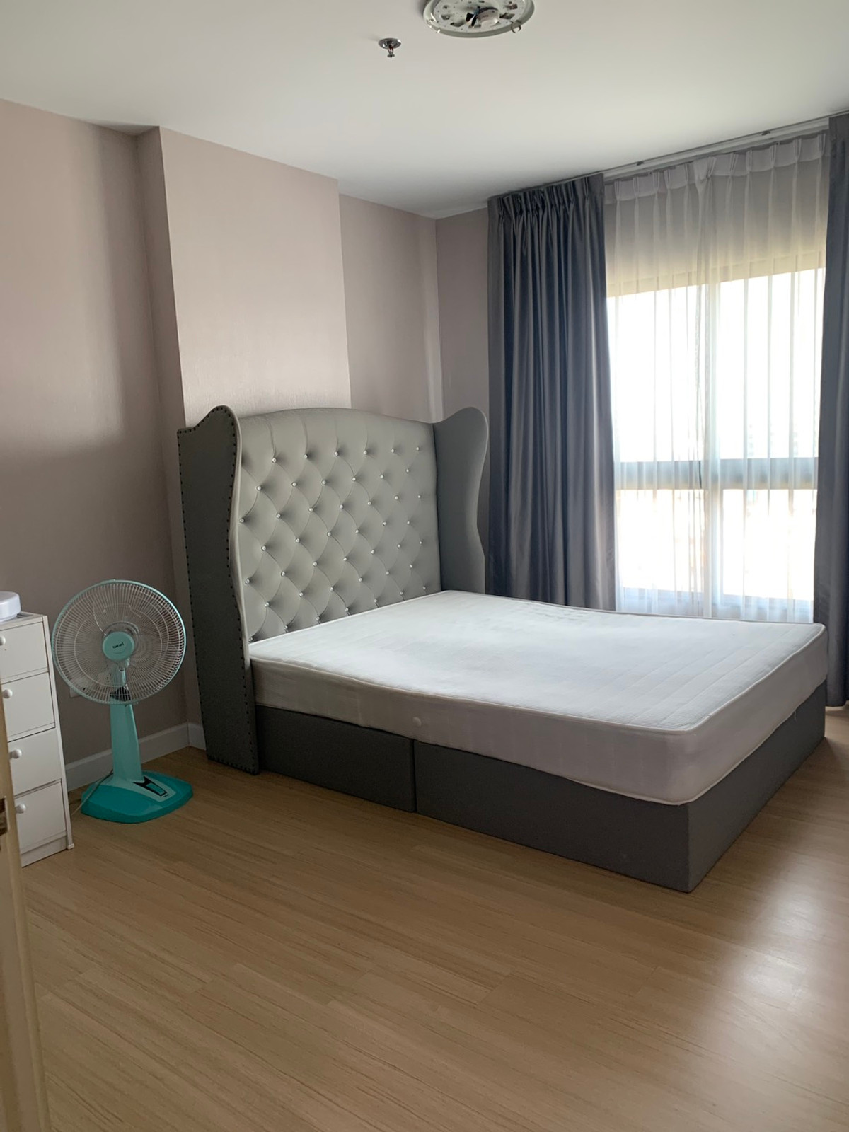 For sale Supalai Loft, Talat Phlu Station, near BTS Talat Phlu, The Mall Tha Phra. Very good location near Rama 3 Bridge, Taksin Bridge, near the expressway. For sale Supalai Loft, Talat Phlu Station, near BTS Talat Phlu, The Mall Tha Phra. Very good location near Rama 3 Bridge, Taksin Bridge, near the expressway.