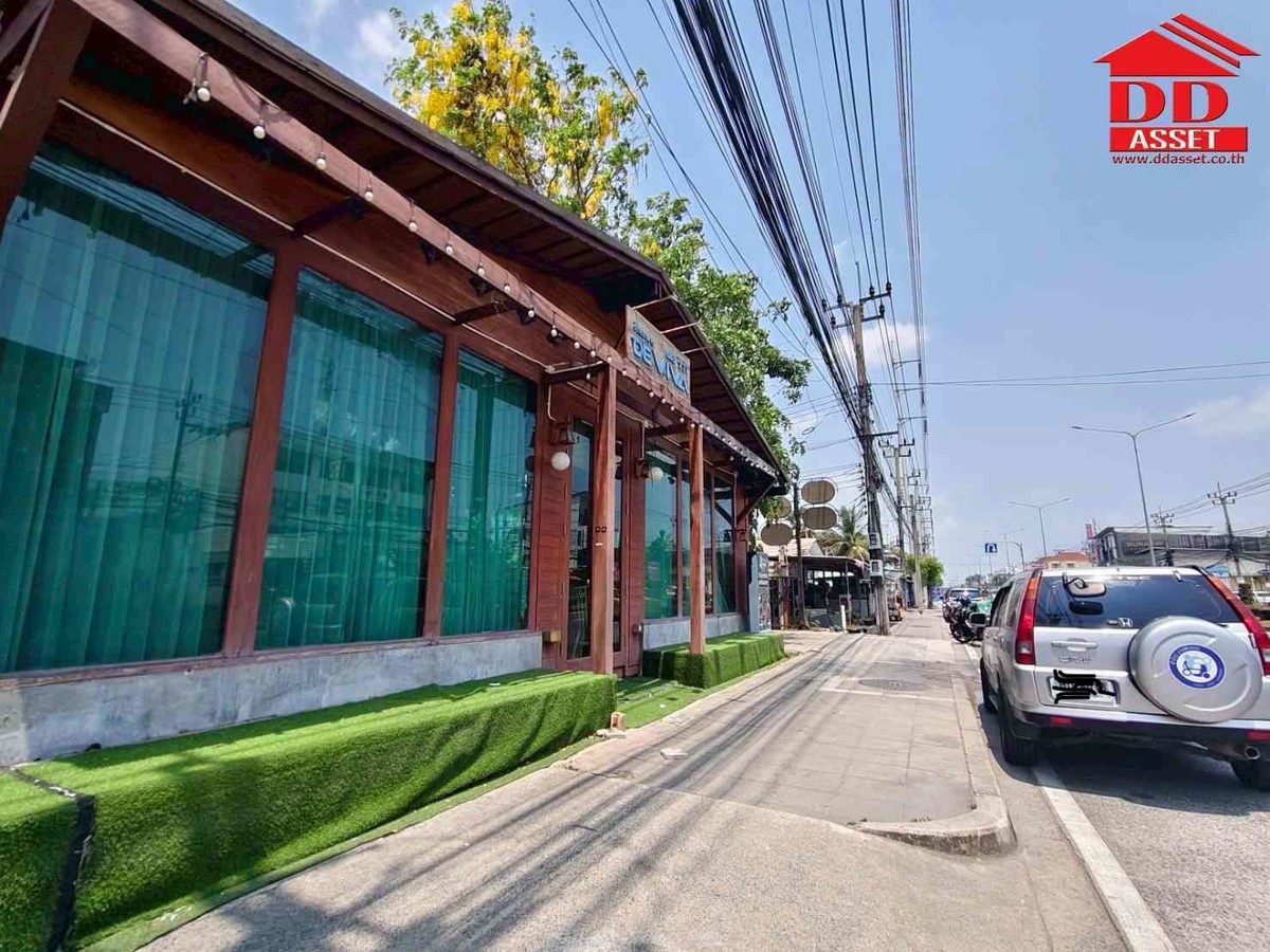 Restaurant, warehouse, office building for sale, next to Khlong Song Road, Hathairat, 3-story building, property code: B8058