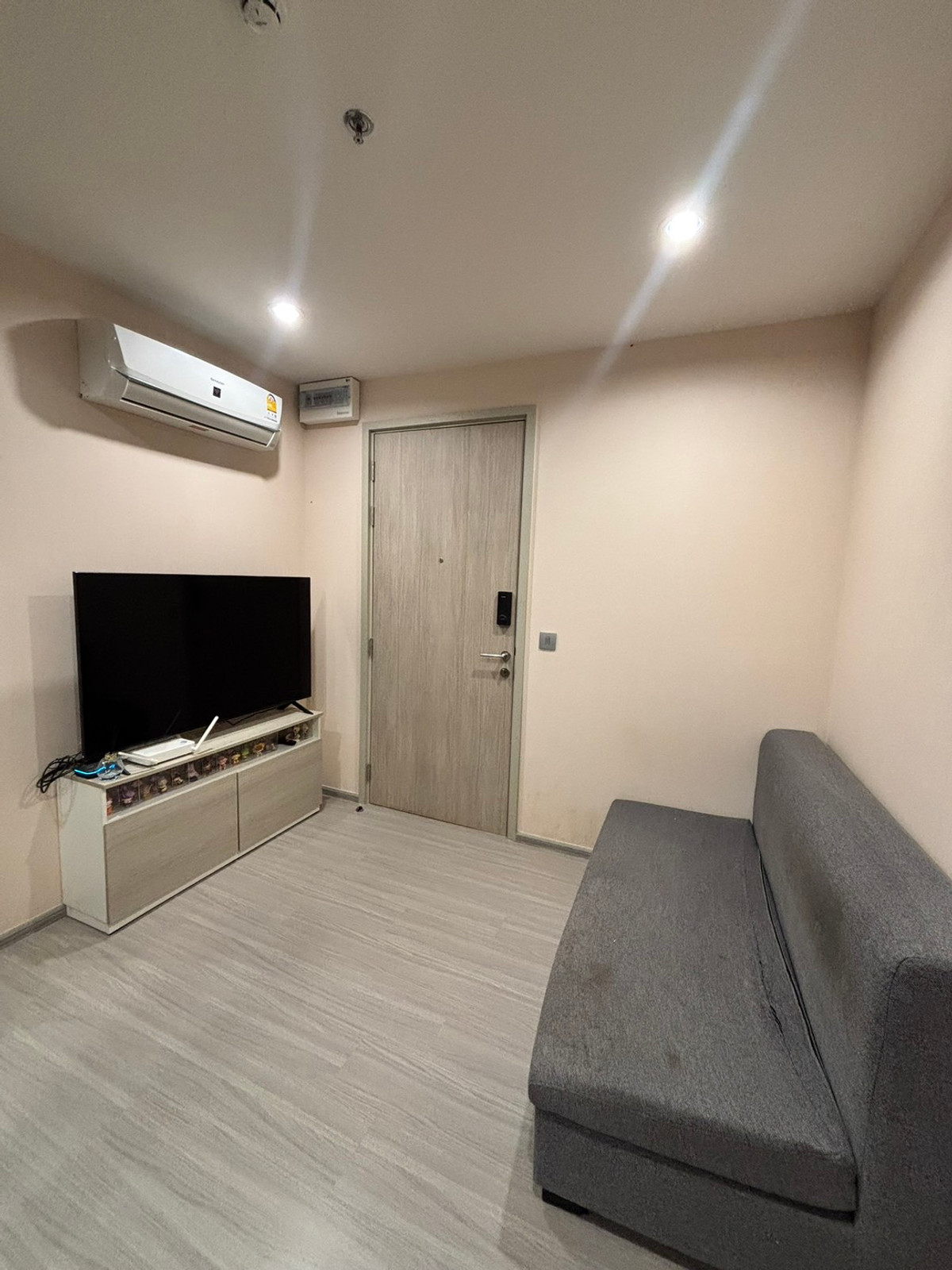PFD-08344 For sale: Aspire Erawan Prime, condo in good location next to BTS Chang Erawan.