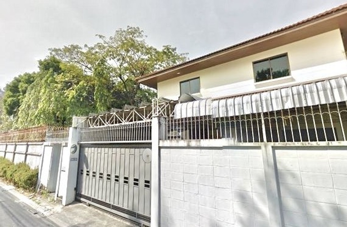 ให้เช่าโฮมออฟฟิศติดถนนเอกมัย-ปรีดีย์ สามารถRenovateได้ทุกอย่าง ทำสปา, ครัวกลาง, ร้านอาหาร, cafe, airbnb, Office พร้อมเข้าอยู่ ให้เช่าโฮมออฟฟิศติดถนนเอกมัย-ปรีดีย์ สามารถRenovateได้ทุกอย่าง ทำสปา, ครัวกลาง, ร้านอาหาร, cafe, airbnb, Office พร้อมเข้าอยู่