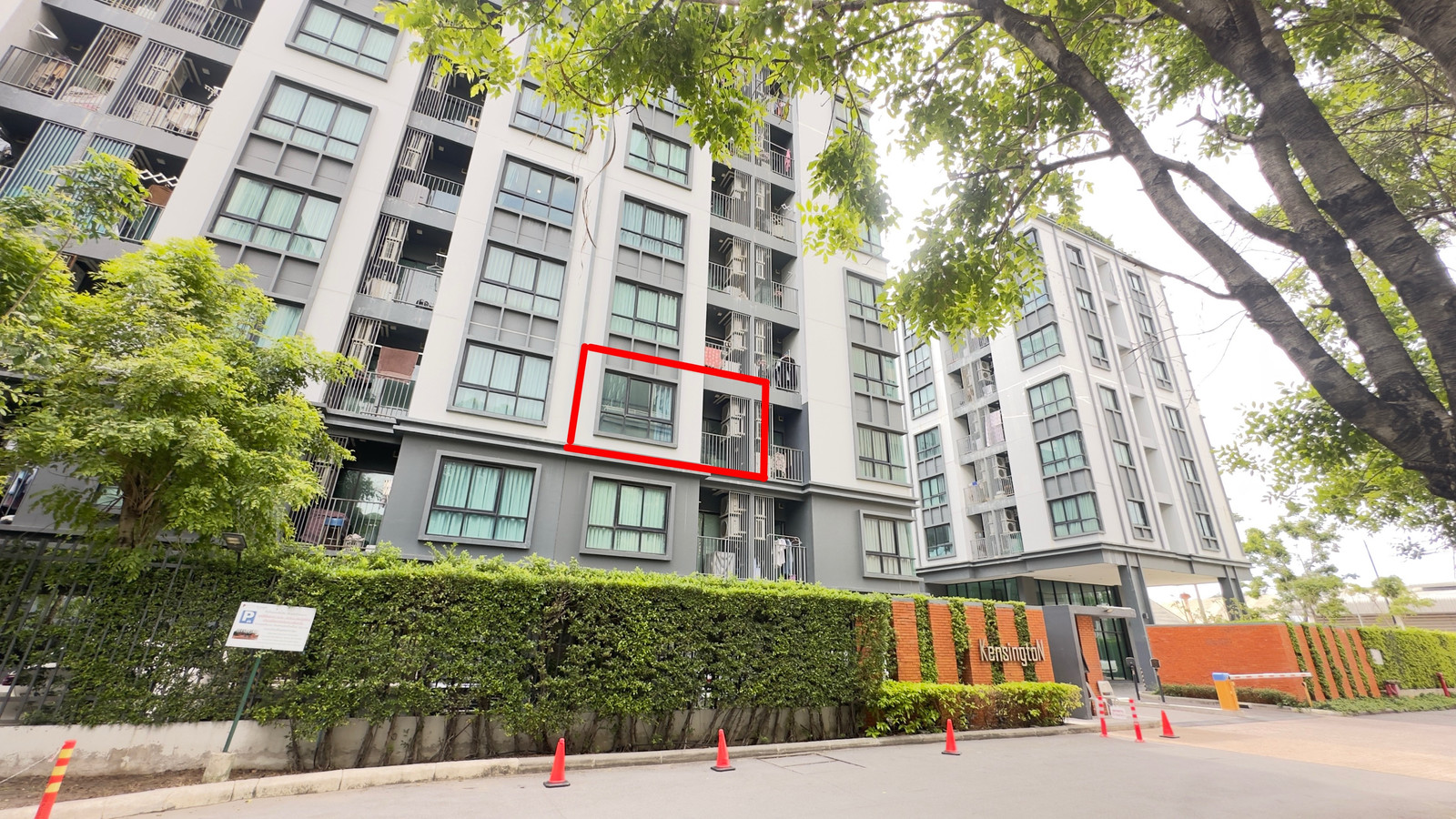 Kensington Laemchabang - Sriracha (Kensington Laemchabang - Sriracha) size 25.11 sq m, 3rd floor, Building D, room in good condition, newly renovated. Kensington Laemchabang - Sriracha (Kensington Laemchabang - Sriracha) size 25.11 sq m, 3rd floor, Building D, room in good condition, newly renovated.
