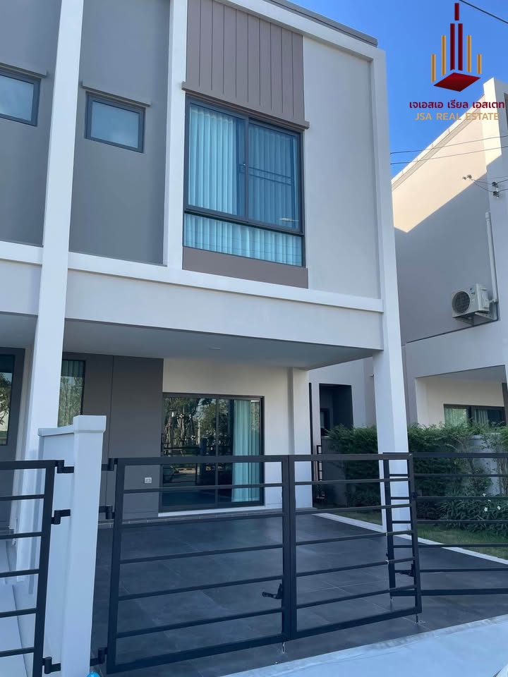  ✨ For Rent:  Pleno Sukhumvit-Bangna 3✨  💰 Only 40,000 THB/month