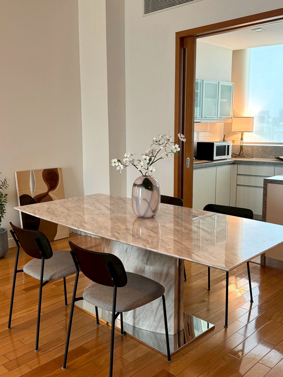 Luxury Condo for Sale Phrom Phong | City Lifestyle Luxury | Near BTS Phrom Phong | 27,810,000 THB | คอนโดหรูขาย พร้อมพงษ์ ไลฟ์สไตล์เมือง หรูหรา ใกล้ BTS พร้อมพงษ์ 27,810,000 บาท – LTH14876