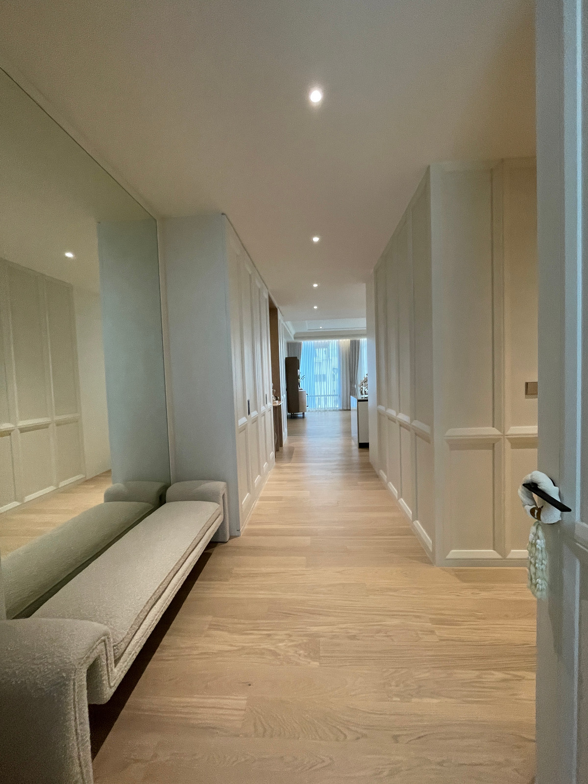 [For Sale] The ultimate in world-class living. InterContinental Residences Bangkok Asoke สัมผัสประสบการณ์การอยู่อาศัยที่เหนือกว่าคำว่าคอนโดมิเนียม With 5-star hotel standard service from InterContinental That is ready to take care of you in every frequenc