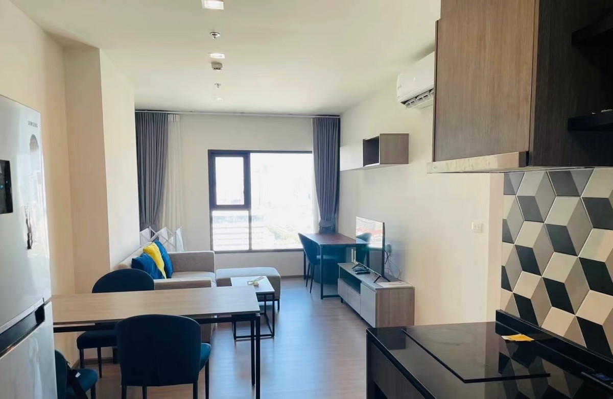  THE BASE Phetchaburi-Thonglor | High-Floor 2BR with Shutter Bus to BTS/MRT 30,000 THB / Month