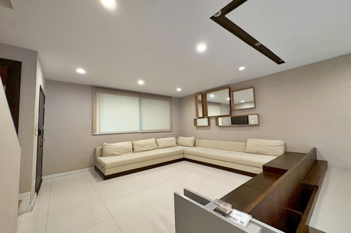 3-story townhome for sale, Private Nirvana Life Exclusive, Nawamin 111 - Pradit Manutham, near the expressway. – รูปที่ 4