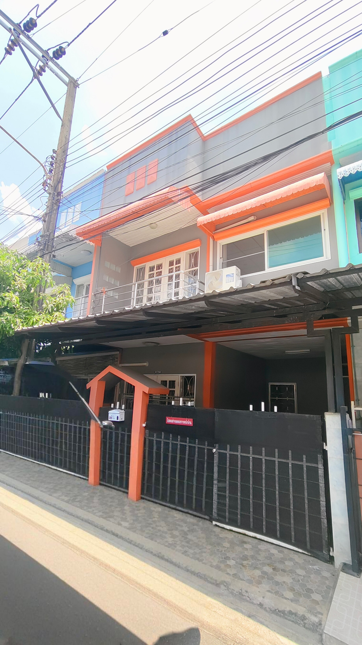 🏡✨ Two-story townhouse for sale in a prime location in Sai Mai, near Big C. 📍 Natthakan Sai Mai 64 Village 🏡✨ Two-story townhouse for sale in a prime location in Sai Mai, near Big C. 📍 Natthakan Sai Mai 64 Village
