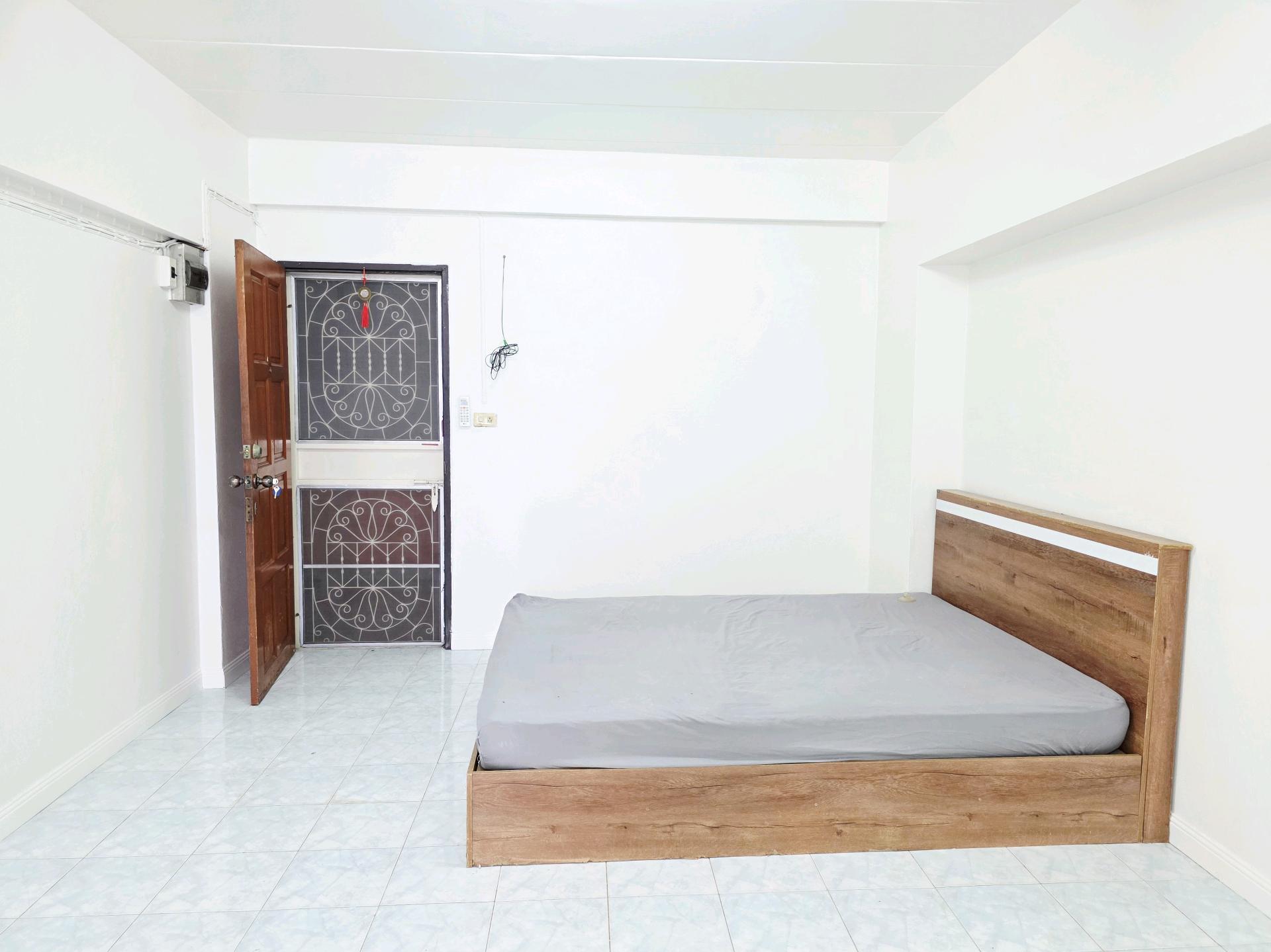 Condo for sale Thip Thani Residence
