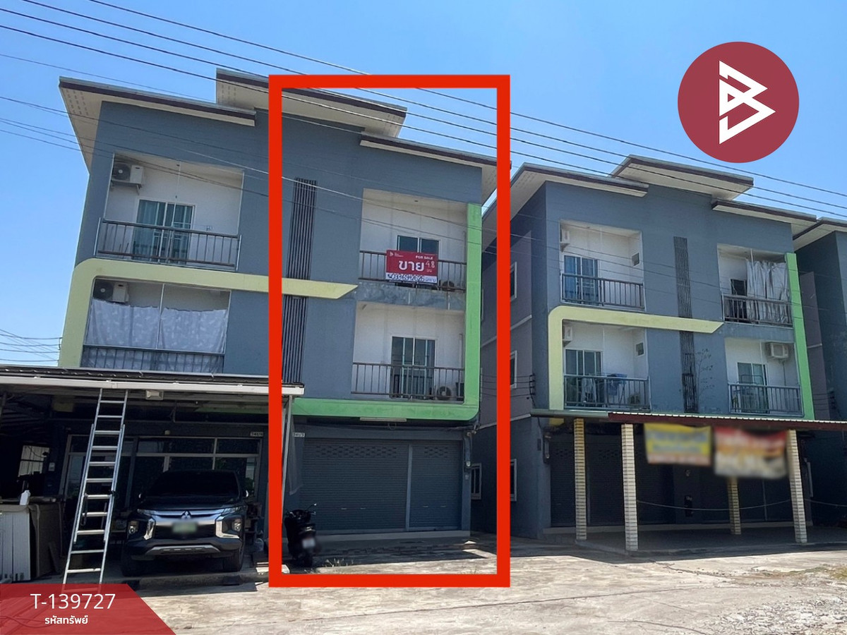 3-story commercial building for sale, area 51.8 sq m, Tha Pho, Phitsanulok, Khlong Chonlaprathan Road. 3-story commercial building for sale, area 51.8 sq m, Tha Pho, Phitsanulok, Khlong Chonlaprathan Road.