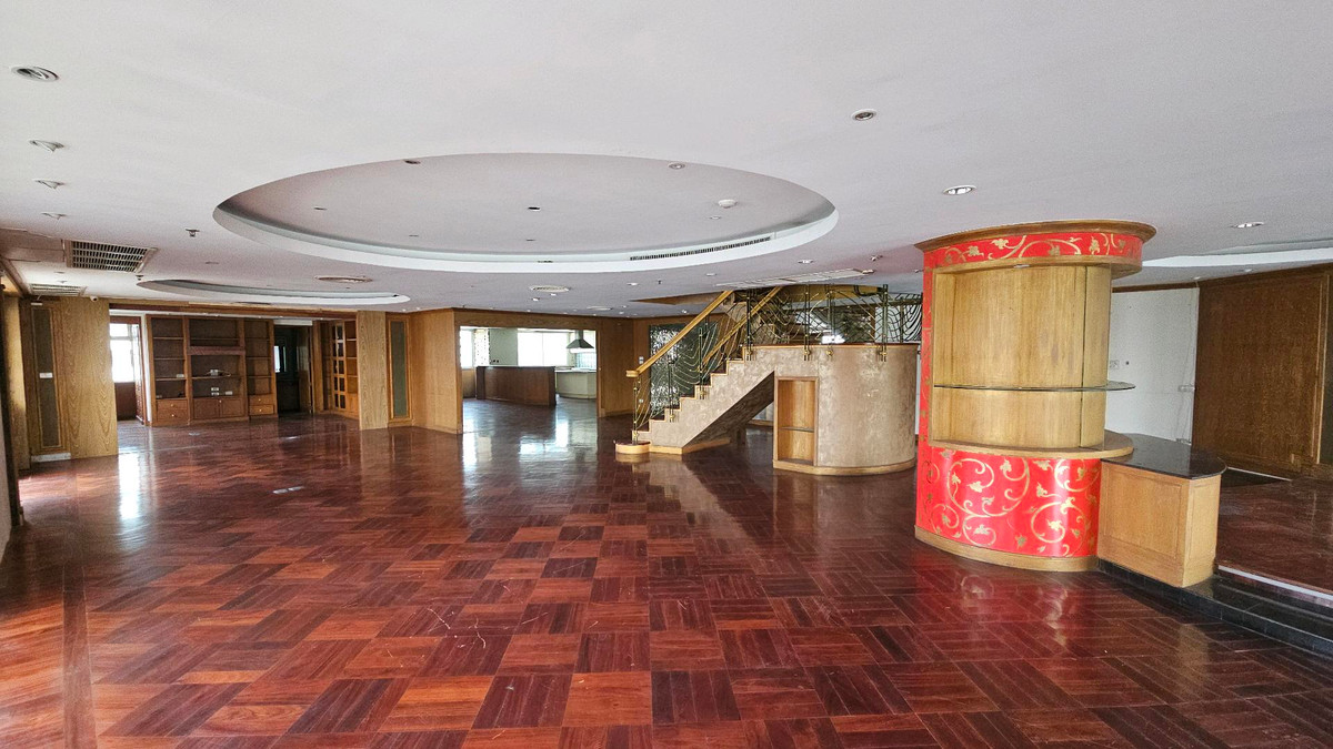 EXCLUSIVE -Stunning Duplex Penthouse opportunity EXCLUSIVE -Stunning Duplex Penthouse opportunity