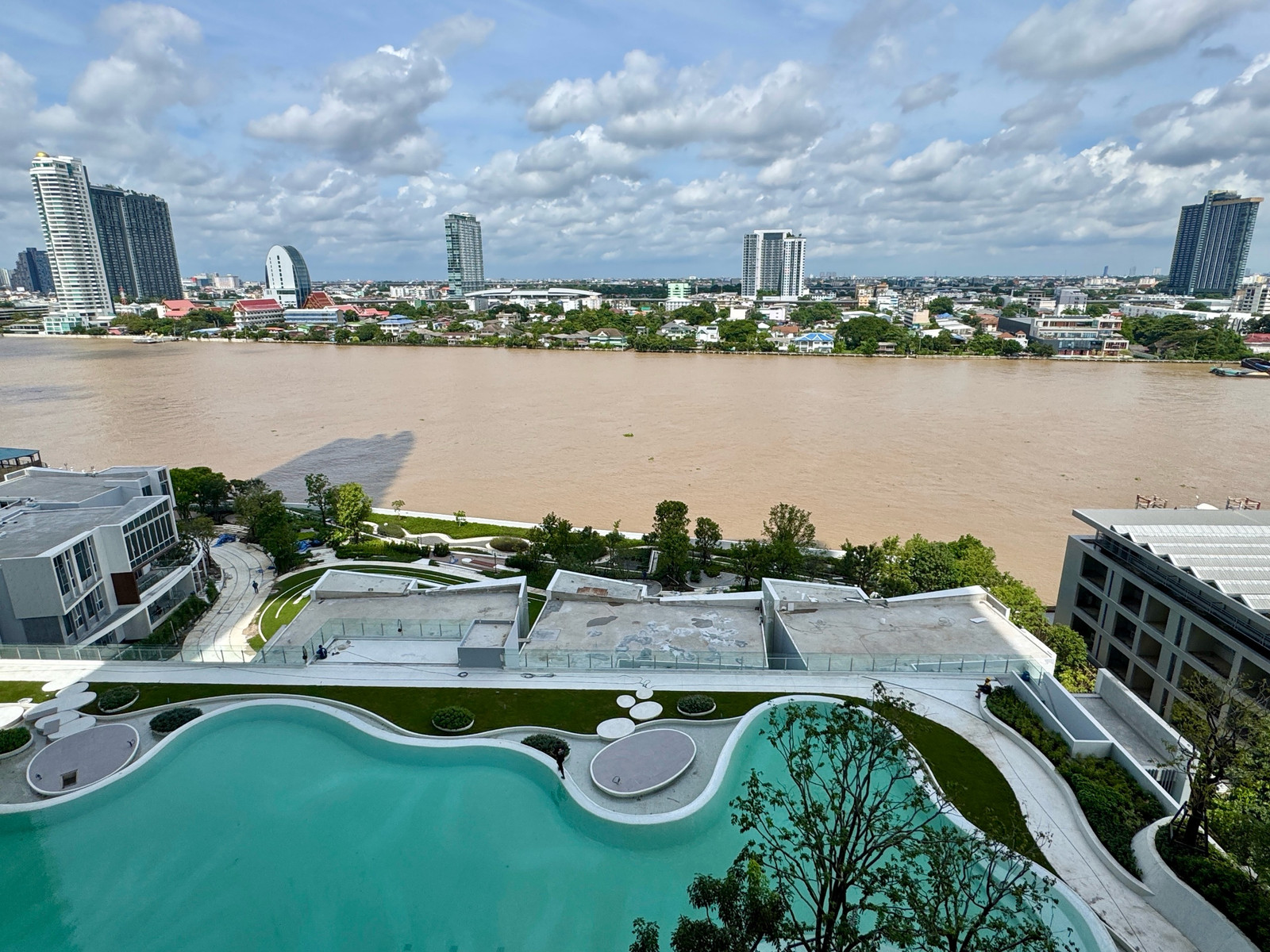09A05 เห็นแม่น้ำตั้งแต่เปิดประตู วิวสวย อยู่บ้านริมน้ำ แต่สิ่งอำนวยความสะดวกครบ – รูปที่ 3