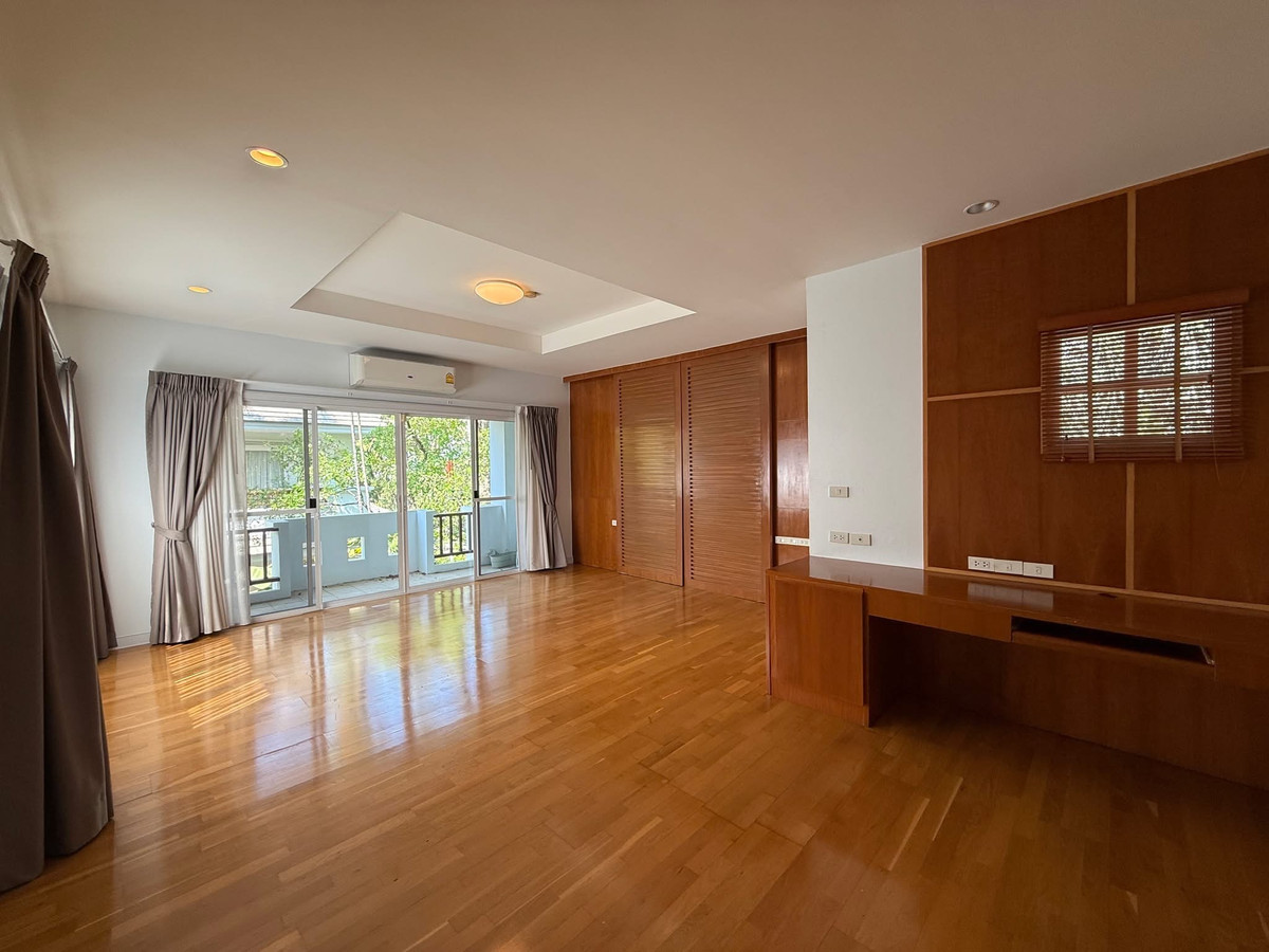 ให้เช่าบ้านเดี่ยว Pool Villa พร้อมสระว่ายน้ำ สุขุมวิท 36 ใกล้ BTS ทองหล่อ 300 เมตร – รูปที่ 3