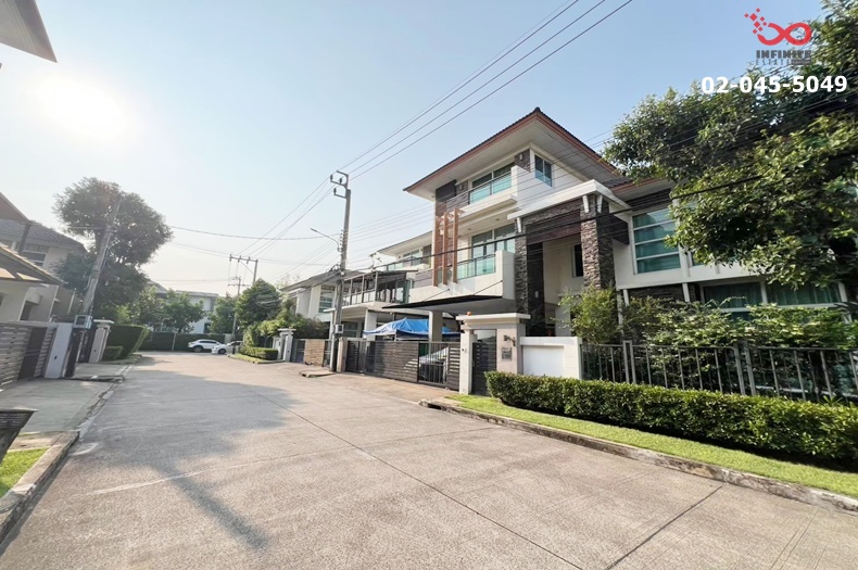 3-story detached house for sale, 83 square wah, Grand Bangkok Boulevard Ratchada - Ramindra, near the Pink Line BTS.