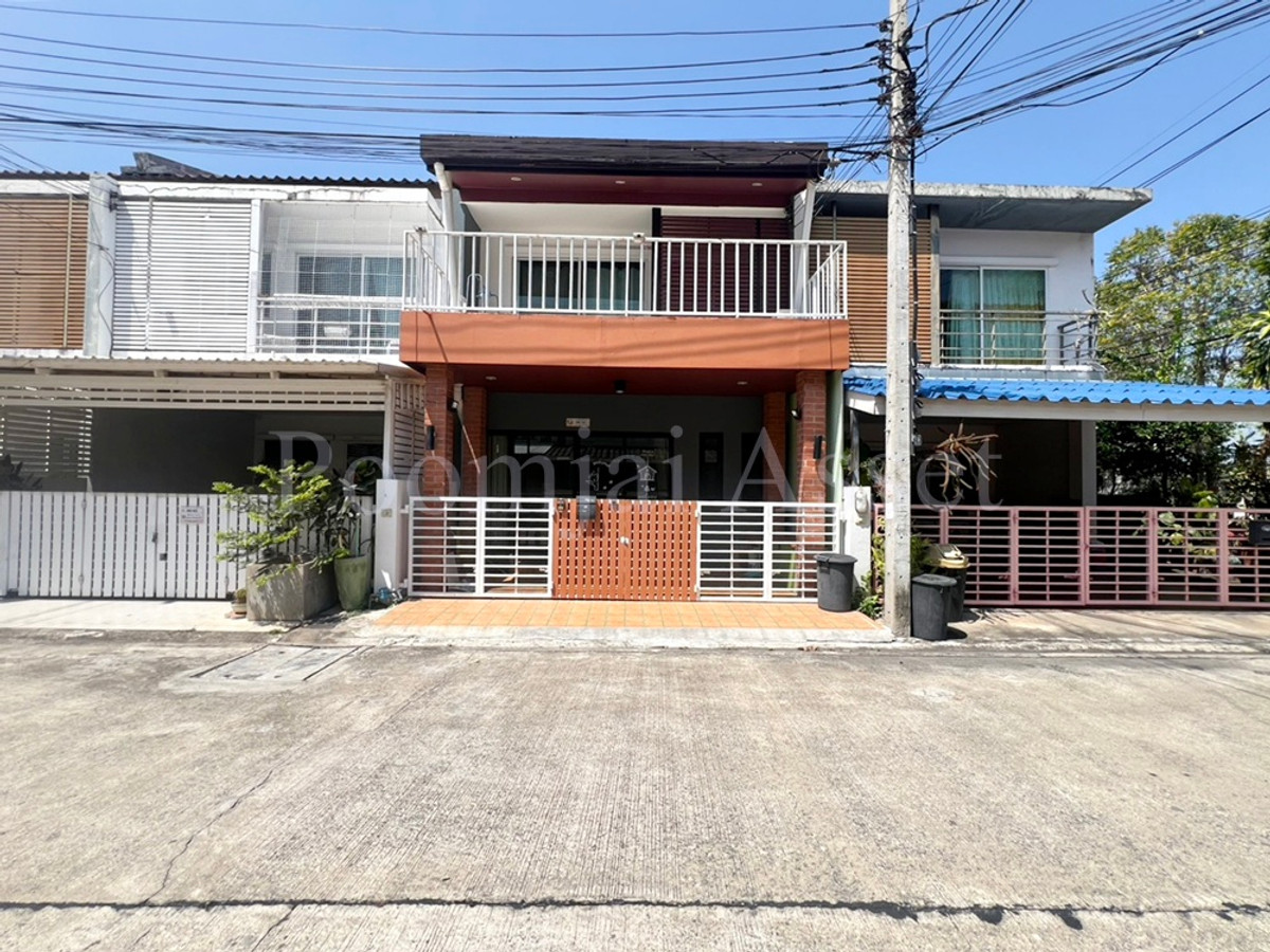 Townhome The Trust Town Ratchaphruek - Rattanathibet newly renovated. Townhome The Trust Town Ratchaphruek - Rattanathibet newly renovated.