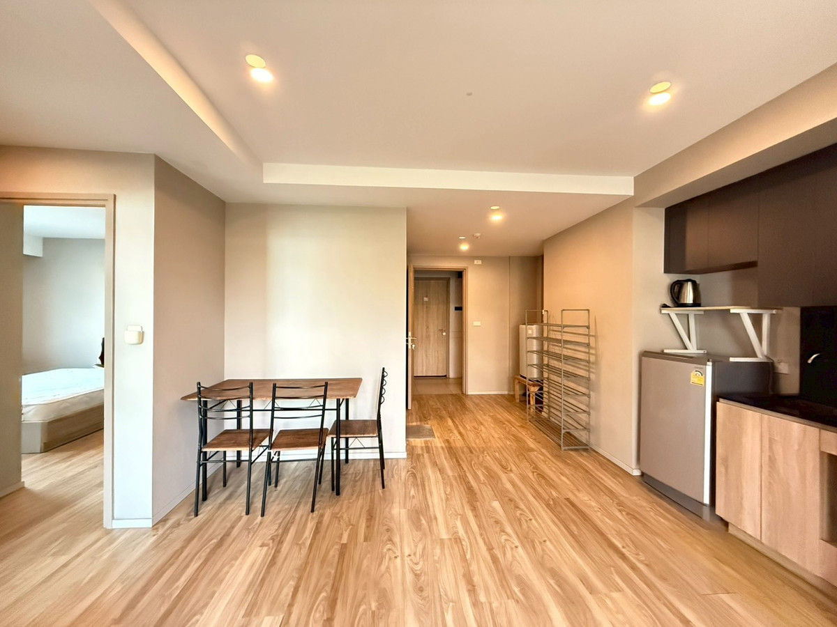 urgent!! Beautiful room for rent, 2 bedrooms, 2 bathrooms, Blossom Sathorn project, in the heart of the city, near BTS. urgent!! Beautiful room for rent, 2 bedrooms, 2 bathrooms, Blossom Sathorn project, in the heart of the city, near BTS.
