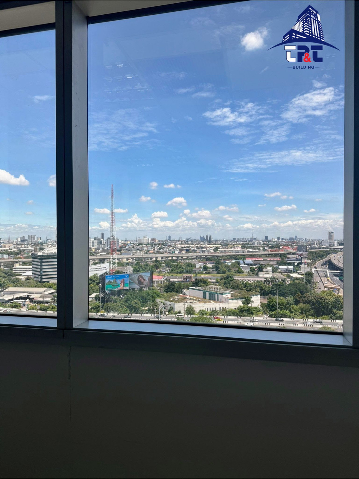 TP&amp;T Tower 178 sq.m. Office Space For LEASE Near BTS Mo Chit MRT Chatuchak Park Central Ladprao Don Mueang Airport
