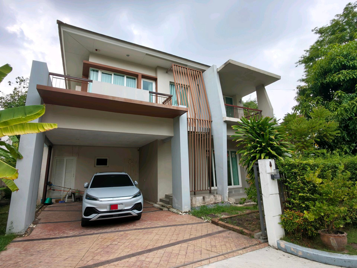🔥Urgent sale🔥Price lower than market
💫 The City Ratchaphruek – Charan 13 💫
✨ Near BTS/MRT Bang Wa and MRT Charan 13
✨Front of the house faces south, receives good wind.
Special price! from 11.5 million
🔥🔥Reduced to only 10.5 million baht‼️ 🔥Urgent sale🔥Price lower than market
💫 The City Ratchaphruek – Charan 13 💫
✨ Near BTS/MRT Bang Wa and MRT Charan 13
✨Front of the house faces south, receives good wind.
Special price! from 11.5 million
🔥🔥Reduced to only 10.5 million baht‼️