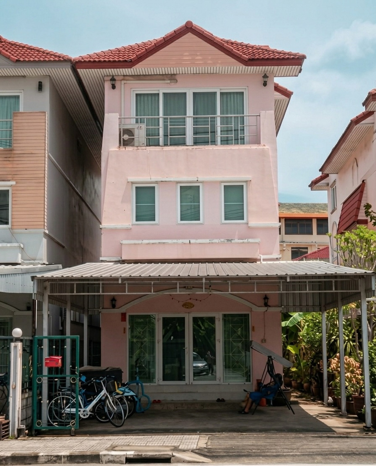 โฮมออฟฟิศ 3 ชั้น 63 ตร.ม. ซอยสุขุมวิท 103 / 3 ห้องนอน (ขาย), Home Office Sukhumvit 103 / 3 Bedrooms (FOR SALE) GNG037 โฮมออฟฟิศ 3 ชั้น 63 ตร.ม. ซอยสุขุมวิท 103 / 3 ห้องนอน (ขาย), Home Office Sukhumvit 103 / 3 Bedrooms (FOR SALE) GNG037