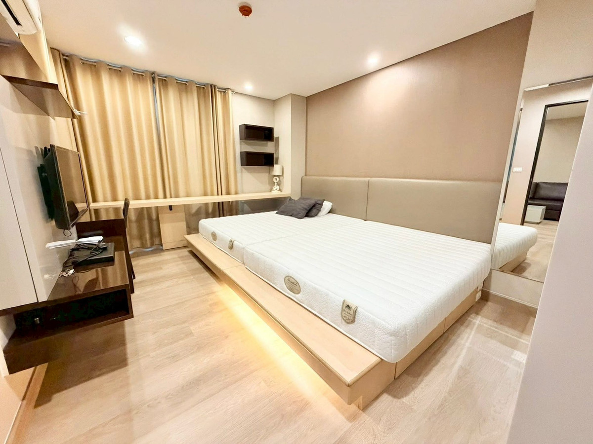 ★ The Address Pathumwan ★ 70 sq m, 4th floor (2 bedrooms, 2 bathrooms), ★ Near BTS Ratchathewi ★ Near Siam Paragon, Siam Square, ★ Numerous amenities ★ Fully furnished with appliances ★