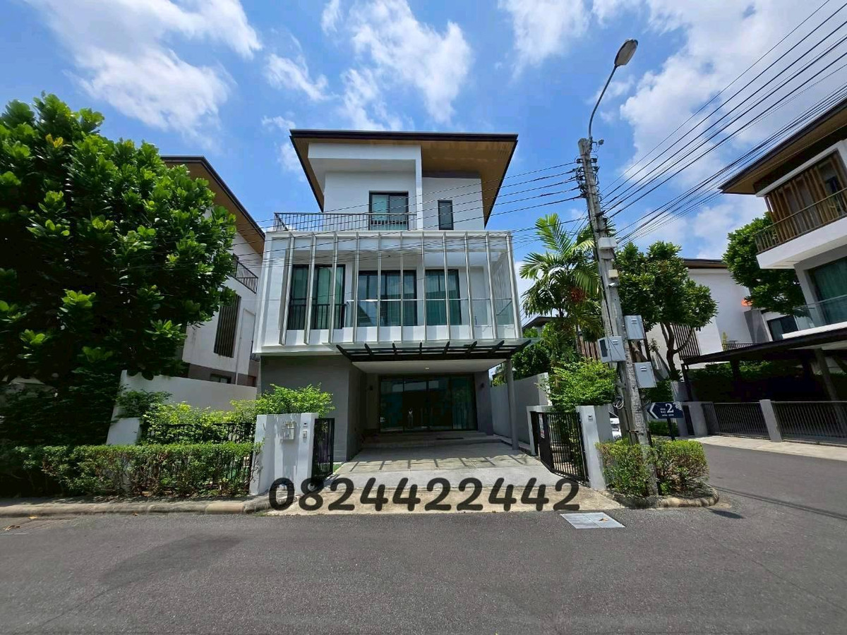 สุดคุ้ม! บ้านพร้อมเฟอร์ฯแต่งหรู 3 ชั้น หลังมุม Built-in ทั้งหลัง ทิศใต้รับทรัพย์ ใกล้สวนหลวงร. 9 และเมกะบางนา 