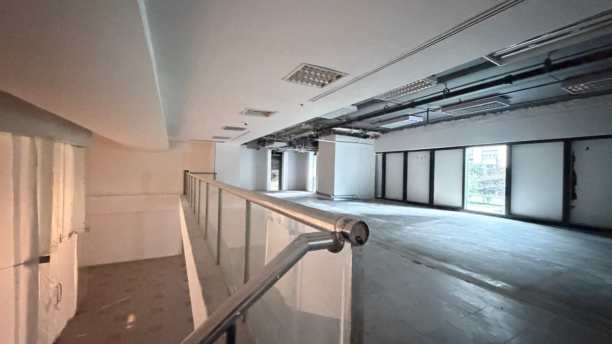 🏢RETAIL SPACE FOR RENT🏢 Lake Rajada Office Complex ตรงข้ามสวนเบญจกิติ(โรงงานยาสูบ) ใกล้ศูนย์ประชุมแห่งชาติสิริกิต – รูปที่ 4
