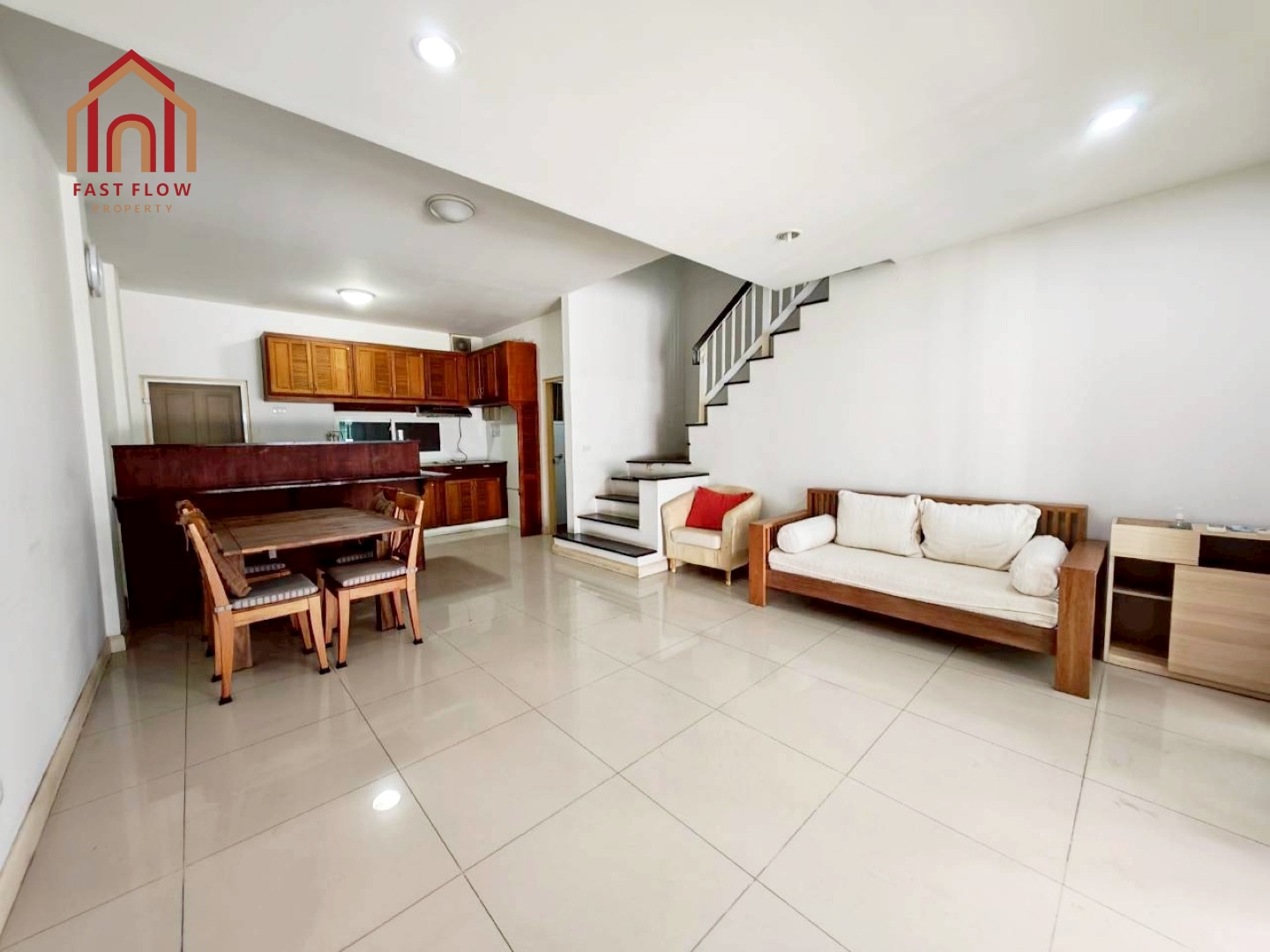 For Sale! 3.5-story Townhome, Townplus X Prachachuen, near Ngamwongwan Expressway and the Ministry of Public Health. Townhouse on Soi Ngamwongwan 21. Kitchen and garage extensions. ARA. – รูปที่ 2