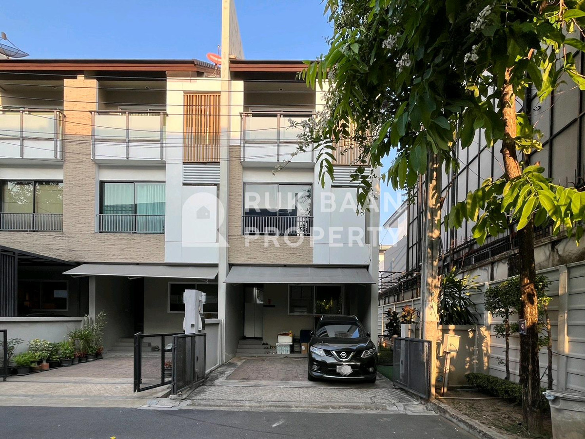 Townhome for sale/SALE✨ (Private Nirvana Life Exclusive)