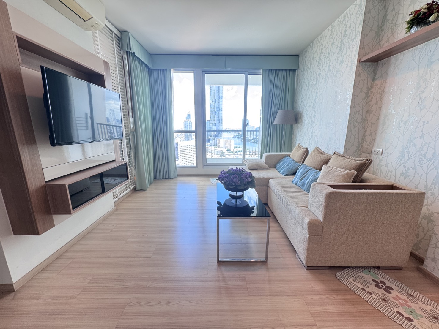 Rhythm Sathorn, 2 Bedroom, River View, ใกล้ bts สะพานตากสิน ว่างพร้อมให้เช่าครับ Rhythm Sathorn, 2 Bedroom, River View, ใกล้ bts สะพานตากสิน ว่างพร้อมให้เช่าครับ