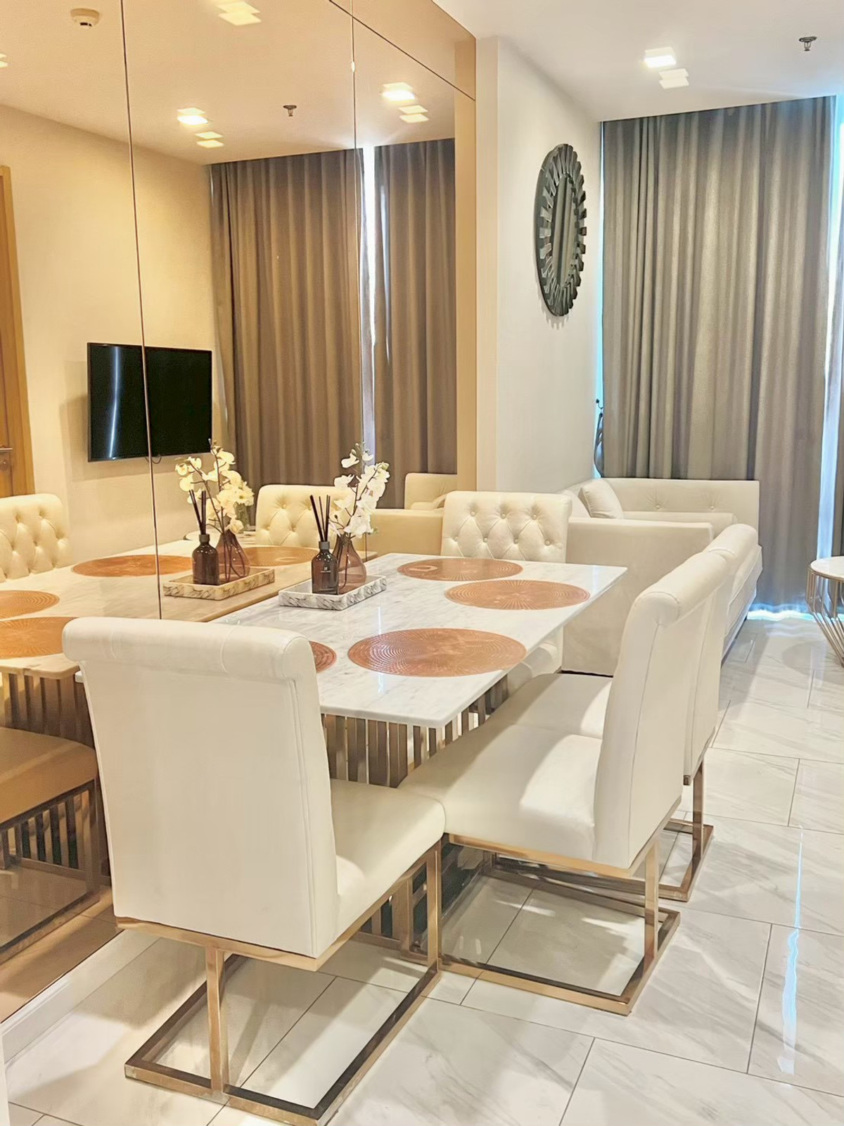 📢 For sale/rent luxury condo Hyde Sukhumvit 11 in the heart of the city, near BTS Nana. 📢 For sale/rent luxury condo Hyde Sukhumvit 11 in the heart of the city, near BTS Nana.