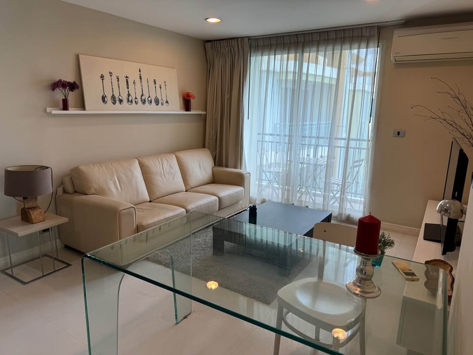 Condo for sale/rent, The Crest Sukhumvit (The Crest Sukhumvit), 2 bedrooms, 67 sq m, with private parking, near BTS Phrom Phong. Condo for sale/rent, The Crest Sukhumvit (The Crest Sukhumvit), 2 bedrooms, 67 sq m, with private parking, near BTS Phrom Phong.