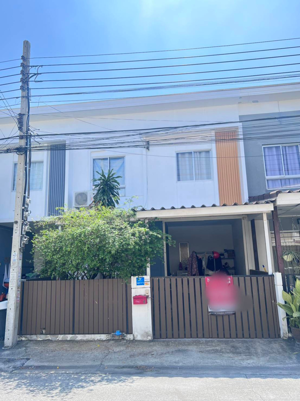 Townhouse for sale Pruksa 74/3 Srinakarin - Theparak, 3 bedrooms, 2 bathrooms, price 1.89 million, free of all expenses.