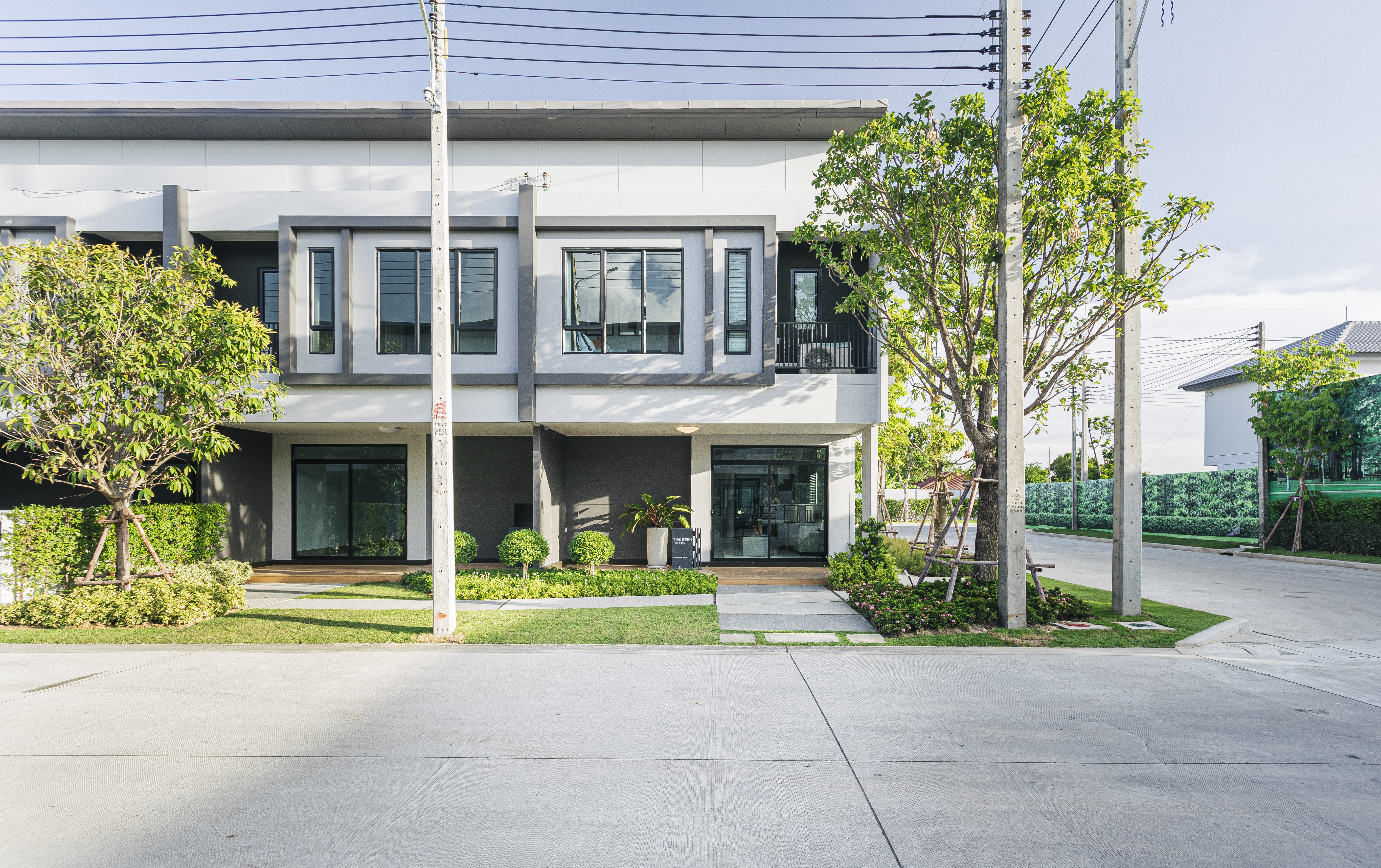 Townhome with wide frontage, near BTS Khu Khot, next to the main road Lam Luk Ka l, large functions, 4 bedrooms, 2 parking spaces, special price starting at 2.49 million baht* at The Ricco Town Wongwaen-Lam Luk Ka. Townhome with wide frontage, near BTS Khu Khot, next to the main road Lam Luk Ka l, large functions, 4 bedrooms, 2 parking spaces, special price starting at 2.49 million baht* at The Ricco Town Wongwaen-Lam Luk Ka.