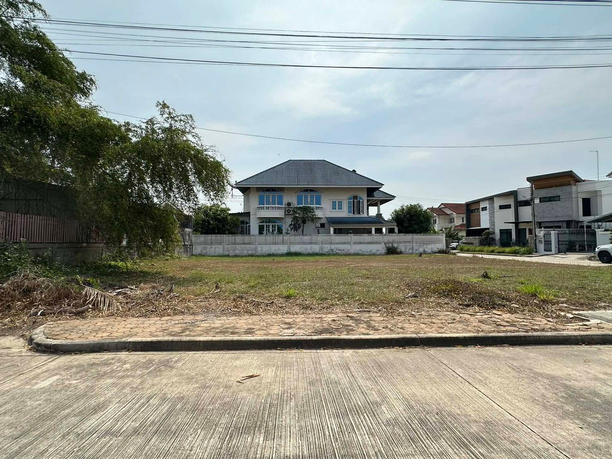 ขายที่ดินเปล่า ใกล้หาดบางแสน อยู่ในโครงการ รอยัลสามมุข สามมุขธานี ขนาด 134 ตรว.