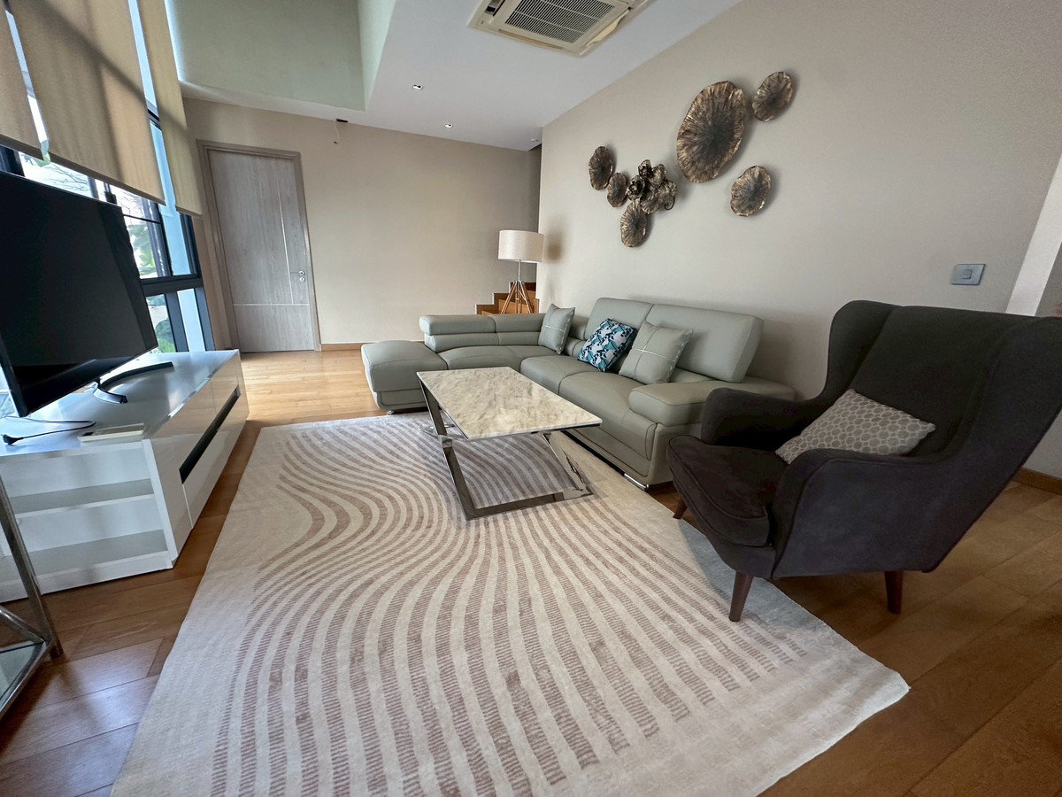 Parc Priva Rama 9: 60sqwah 300sqm. 4bed 4bath 220,000/mth. Am: 0656199198 Parc Priva Rama 9: 60sqwah 300sqm. 4bed 4bath 220,000/mth. Am: 0656199198
