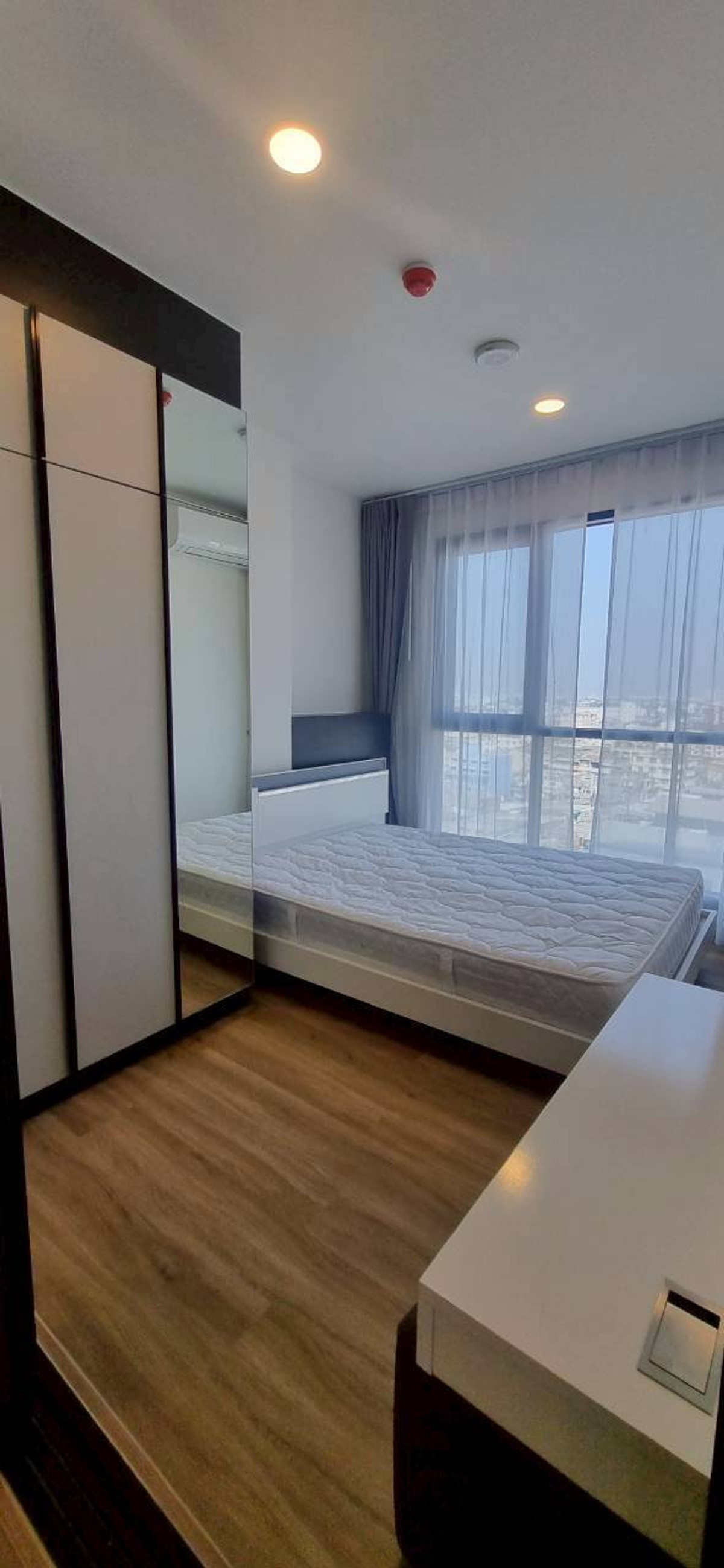 For rent The Stage mindscape Huaikwang new room For rent The Stage mindscape Huaikwang new room