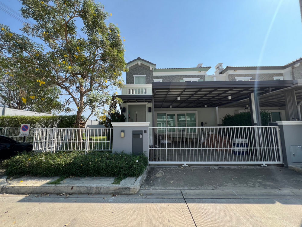 Call : 092-441-1881 Anya Bangna-Ramkhamhaeng 2, Twin house 2-storey, corner house, very large garden area Call : 092-441-1881 Anya Bangna-Ramkhamhaeng 2, Twin house 2-storey, corner house, very large garden area