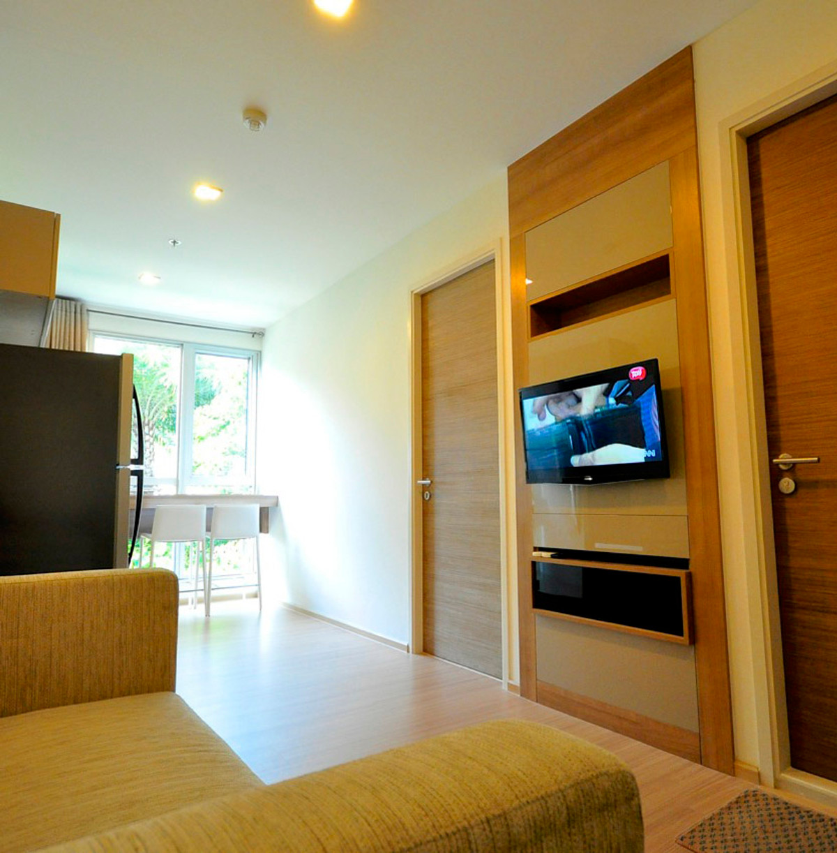 ให้เช่า Condo Rhythm สุขุมวิท 50 – รูปที่ 2