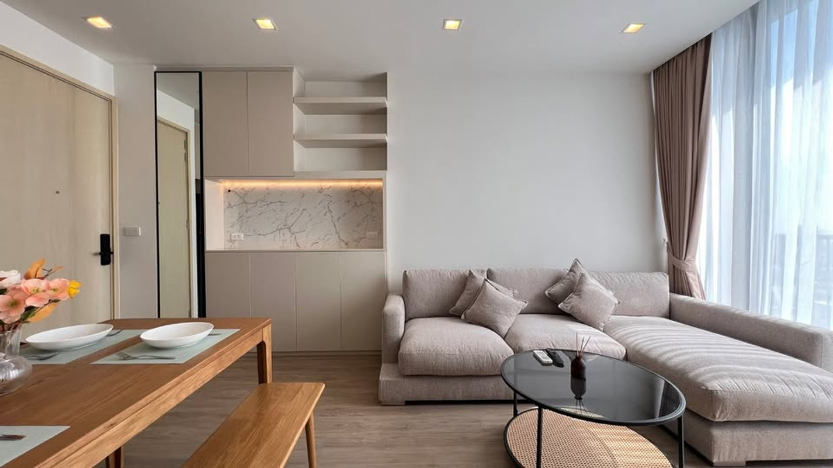 PFD-08279 Noble State 39 Condo for rent and sale in a prime location in the heart of Phrom Phong, near BTS Phrom Phong. 