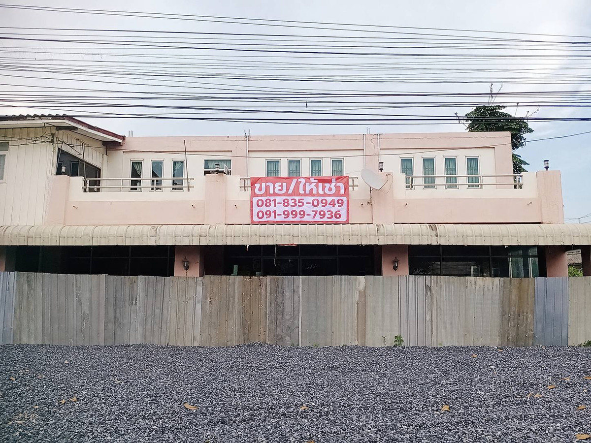 Commercial building for rent Good location next to the main road, Phu Khae, Chaloem Phra Kiat District, Saraburi Province. Commercial building for rent Good location next to the main road, Phu Khae, Chaloem Phra Kiat District, Saraburi Province.