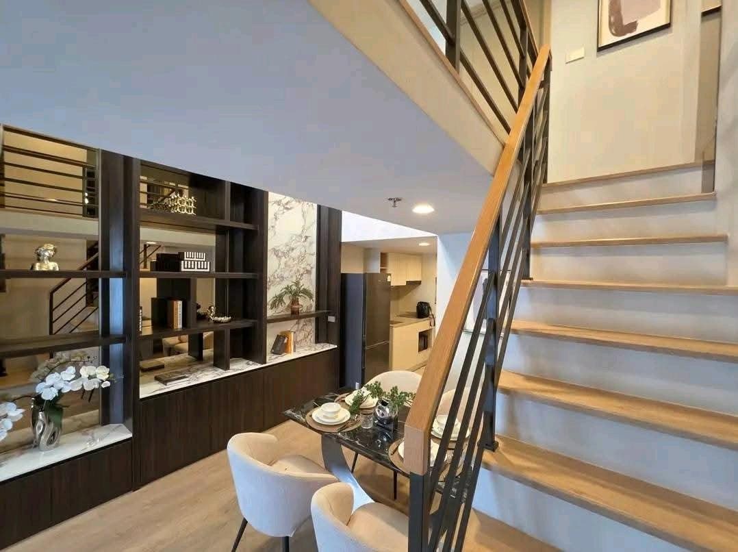 🚇💦 Just 290 m. from BTS Saladaeng, only 350 m. from MRT Samyan, Duplex 2 Bedroom room. – รูปที่ 3