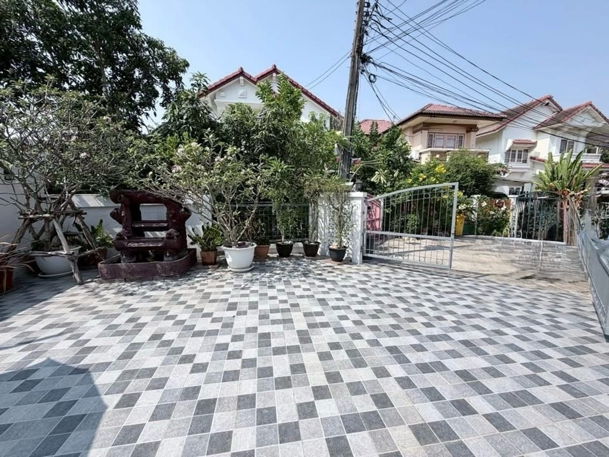 🚨🔥 ขายด่วน! บ้านเดี่ยวรีโนเวทใหม่ หลังริม พื้นที่ใหญ่ ราคาคุ้มสุดในโครงการ 🔥🚨 – รูปที่ 3