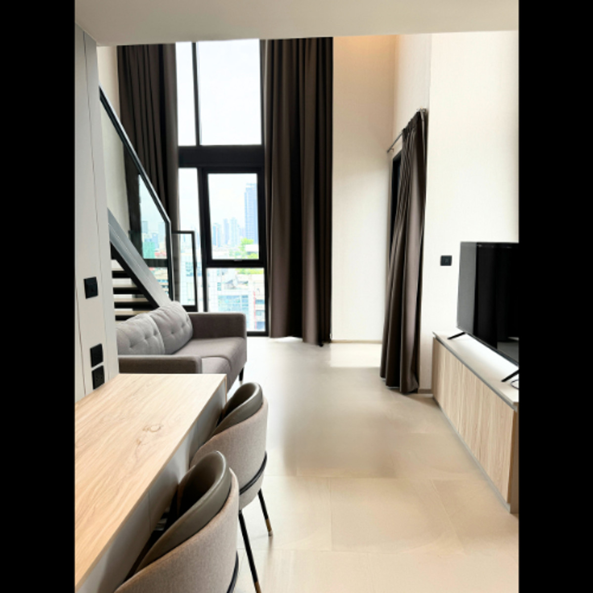 ขายด่วน!🔥Duplex ห้องมุม เพดานสูง ห้องใหม่มาก ตกแต่งไว้อยู่เอง ใกล้BTSสนามกีฬา เฟอร์นิเจอร์ครบ พร้อมเข้าอยู่ 41.83 ตร.ม. ขายด่วน!🔥Duplex ห้องมุม เพดานสูง ห้องใหม่มาก ตกแต่งไว้อยู่เอง ใกล้BTSสนามกีฬา เฟอร์นิเจอร์ครบ พร้อมเข้าอยู่ 41.83 ตร.ม.