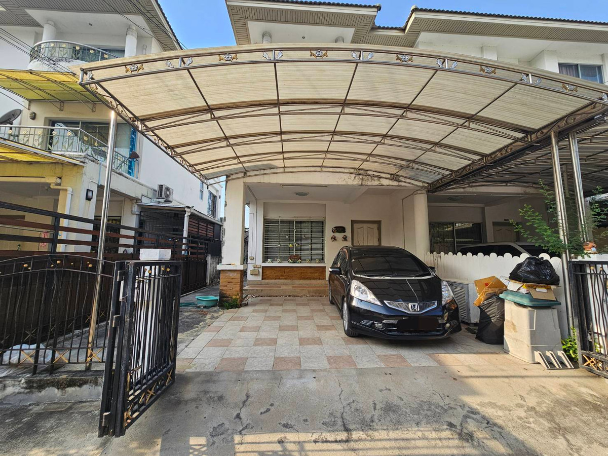 86858 - ขายทาวน์เฮาส์ 3 ชั้น ใกล้เมืองราคาเอื่อมถึง ทำเลดีมากในย่าน! นี้ 3.9 ล้าน ได้บ้าน 3 ชั้น 181.13 ตร.ม. ทำเลรัตนาธิเบศร์ ใกล้รถไฟฟ้า 2 สาย นัดชมห้องก่อใคร ก่อนของถูกและดีจะหลุดมือ