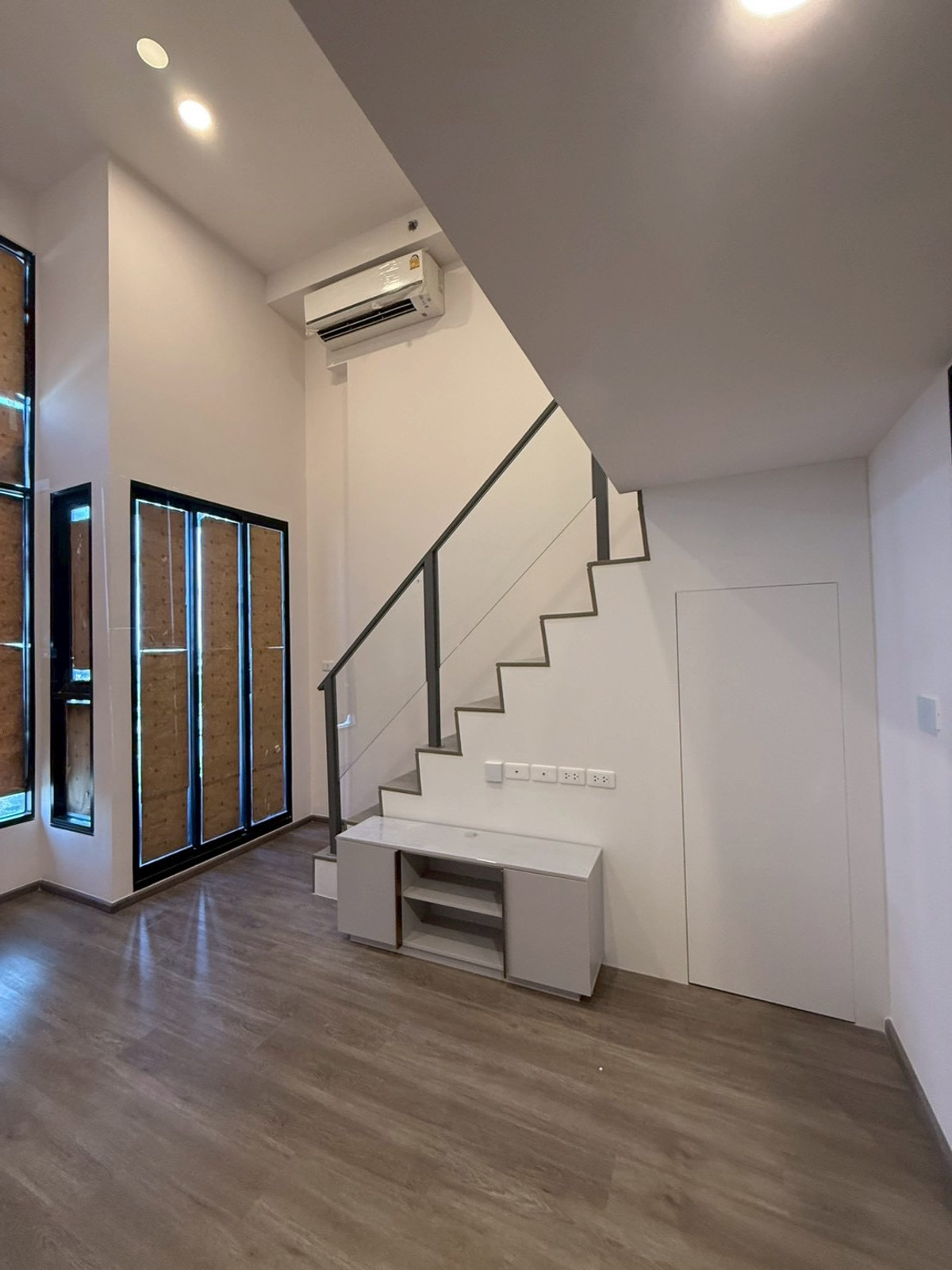 ⭐ขายคอนโดมือหนึ่ง!! ห้องมุม Duplex ขายดาวน์เท่าทุน ห้องสภาพสวย ทำเลดี เครื่องใช้ฟ้าครบครัน 🚅 ใกล้ BTS ม.เกษตรศาสตร์ เดิน 3 นาทีถึง! – รูปที่ 4