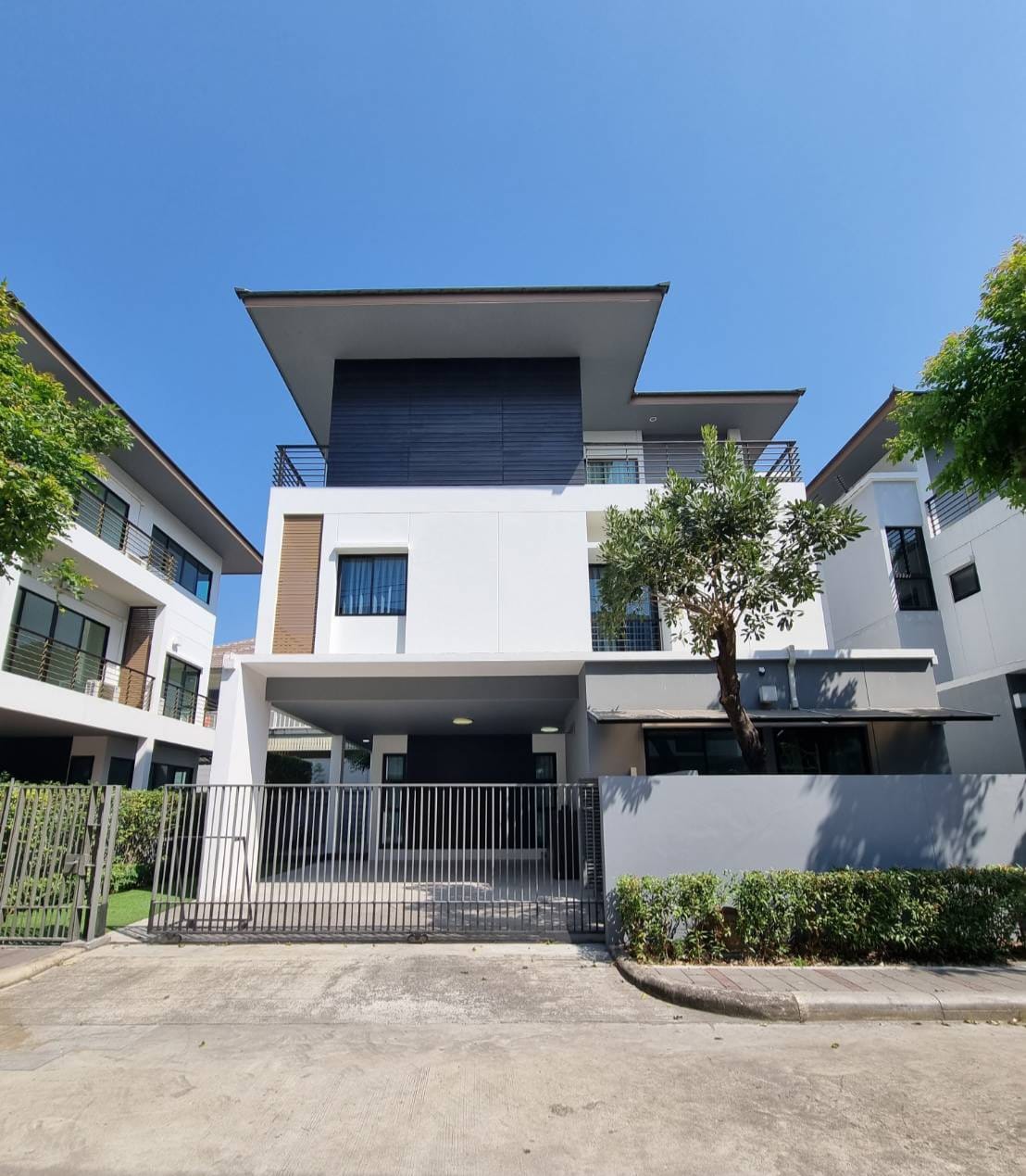For rent, Lumpini House, Suan Luang Rama 9, Chaloem Phrakiat Rama 9 Road, Prawet.