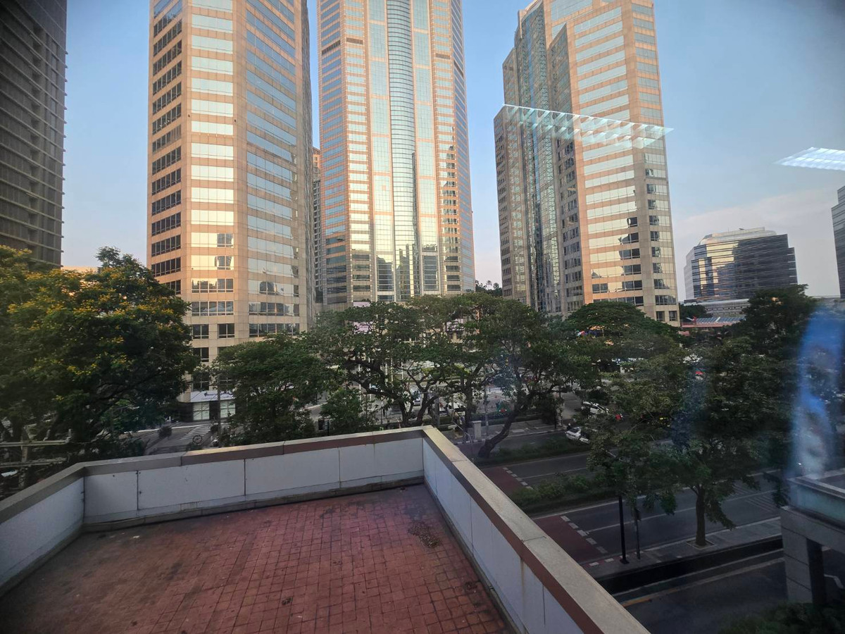208 Wireless Office For Rent 175sqm 1,400 per sqm or 245,000 per month – รูปที่ 2
