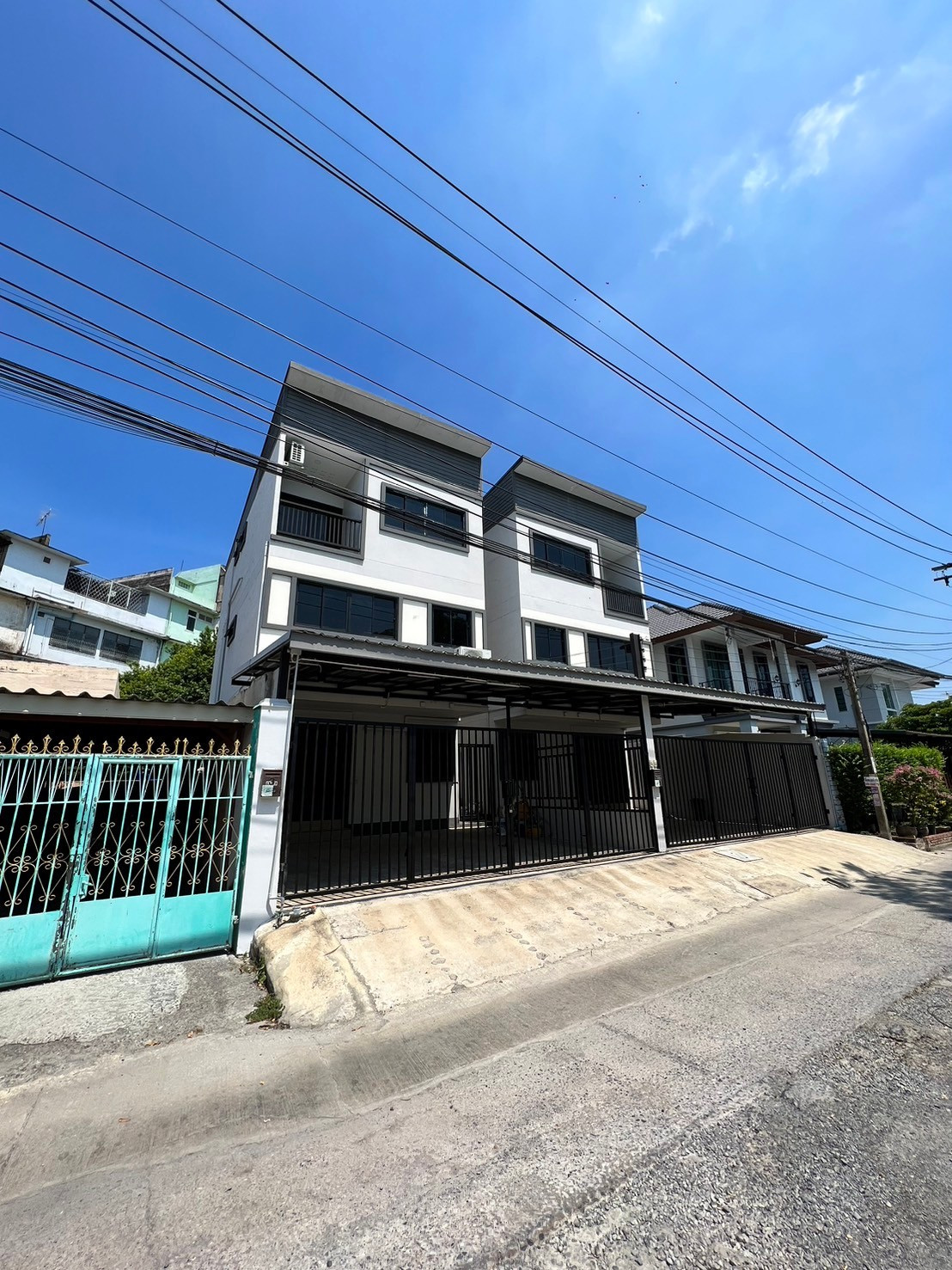 บ้านเดี่ยว เหมาะทำออฟฟิศ จดบริษัทได้ 3ชั้น 3ห้องนอน 4ห้องน้ำ