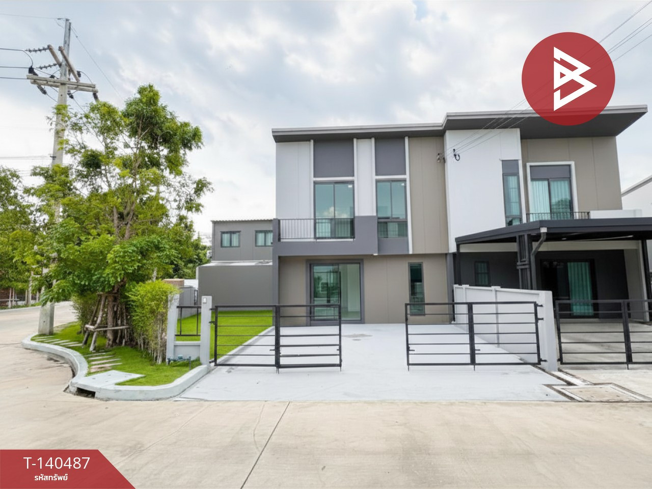 Semi-detached house for sale, Apitown Village Phetkasem-Nakhon Chai Si Nakhon Pathom Semi-detached house for sale, Apitown Village Phetkasem-Nakhon Chai Si Nakhon Pathom