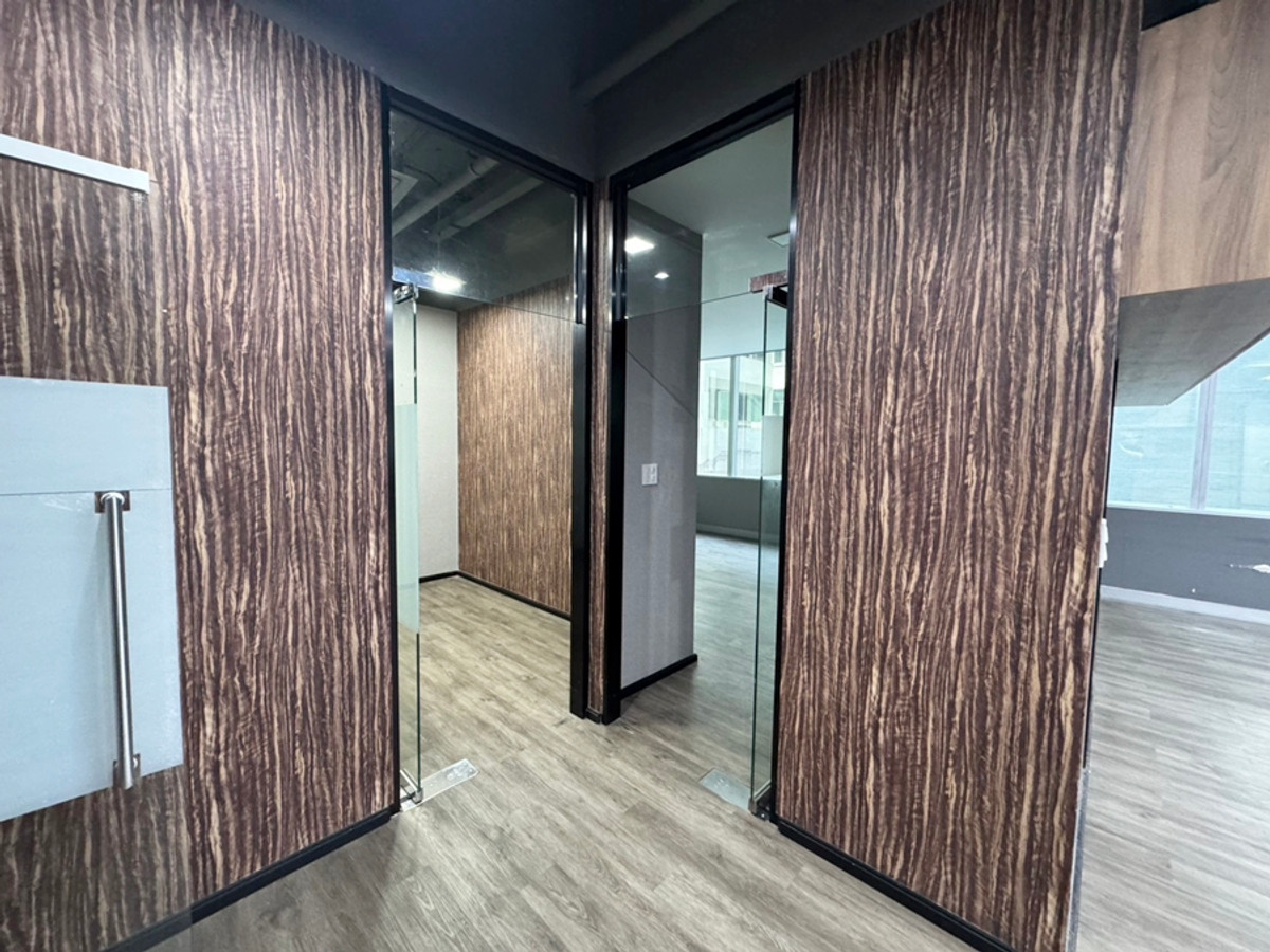 Office Space 160 sqm. near MRT Phetchaburi Renovating This Year – รูปที่ 2