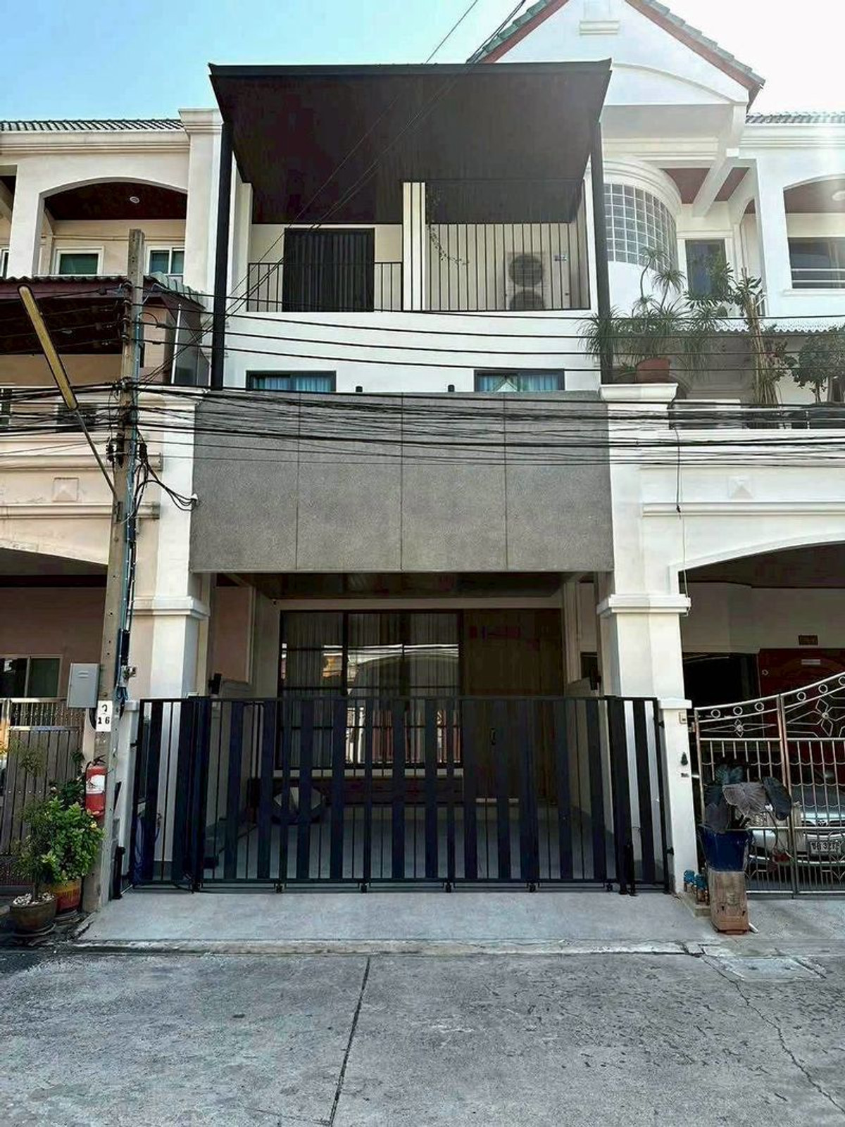 WW26033 Townhome for rent, Soi Nonthri 14. WW26033 Townhome for rent, Soi Nonthri 14.